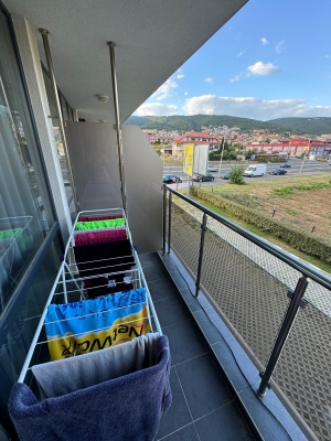 Apartament w cichym kompleksie w Świętym Własie.