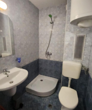 Apartament z 1 sypialnią w kompleksie Lazur 5 w Świętym Własie