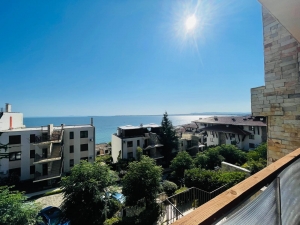 Duży apartament z widokiem na morze
