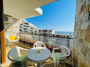 Duży apartament z widokiem na morze