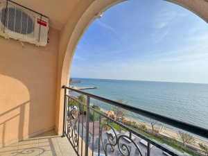 Luksusowe studio z widokiem na morze w Świętym Własie