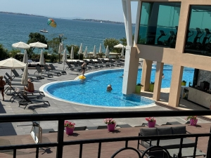 Luksusowe studio z widokiem na morze w Świętym Własie