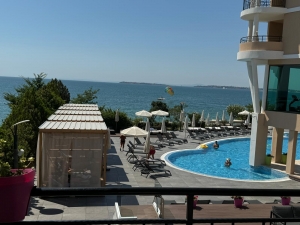 Luksusowe studio z widokiem na morze w Świętym Własie